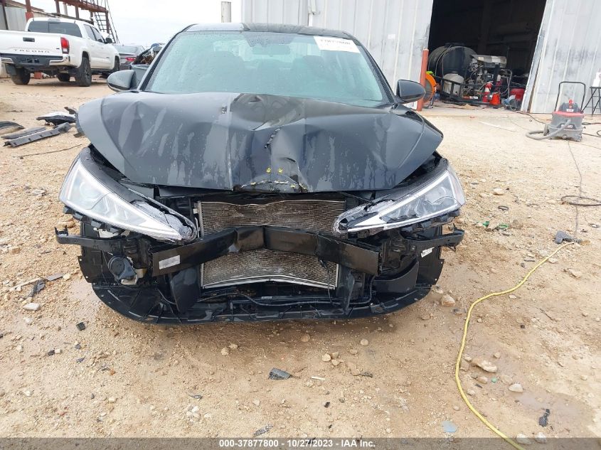 2019 Hyundai Elantra Sel VIN: 5NPD84LF2KH405963 Lot: 37877800
