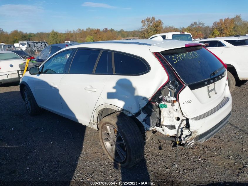 2015 Volvo V60 Cross Country T5 VIN: YV4612HK2F1000302 Lot: 37878354