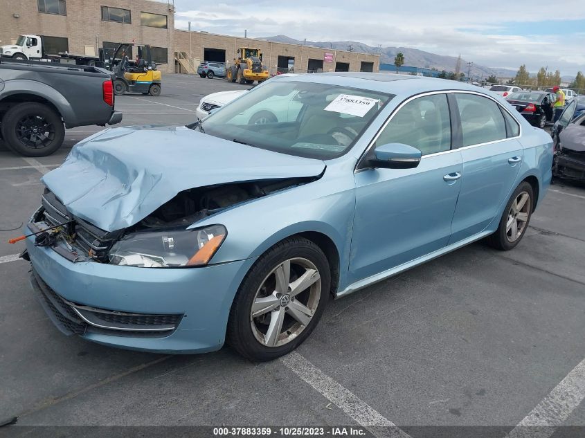 2013 Volkswagen Passat Se W/Sunroof VIN: 1VWBP7A35DC000454 Lot: 37883359