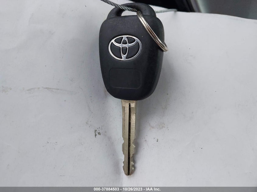 2015 Toyota Corolla L/Le/S/S Plus/Le Plus VIN: 5YFBURHE0FP340992 Lot: 37884503