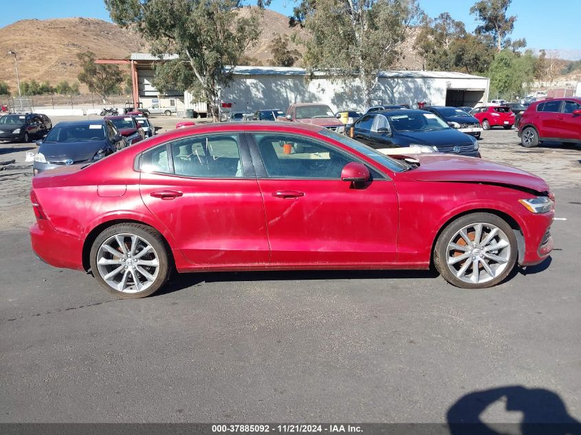 VIN 7JR102FK5KG001679 2019 Volvo S60, T5 Momentum no.13