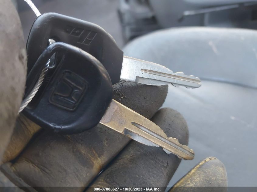 1998 Honda Cr-V Lx VIN: JHLRD1847WC071070 Lot: 37885627