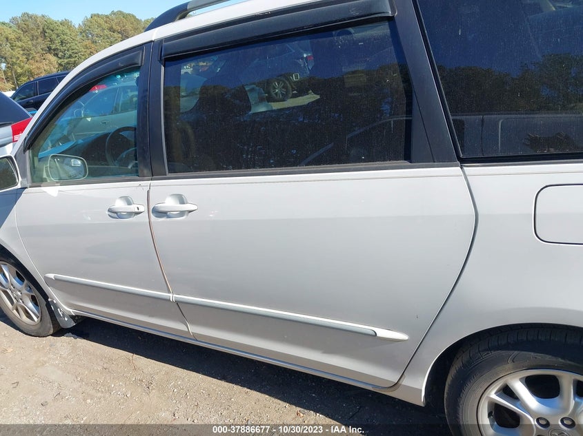 2004 Toyota Sienna Xle VIN: 5TDZA22C14S205451 Lot: 37886677