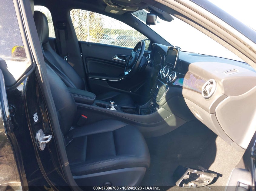 Mercedes-Benz CLA 2015 -auction- 4