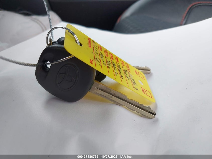 2015 Toyota Camry Xle/Se/Le/Xse VIN: 4T1BF1FK8FU033914 Lot: 37886799