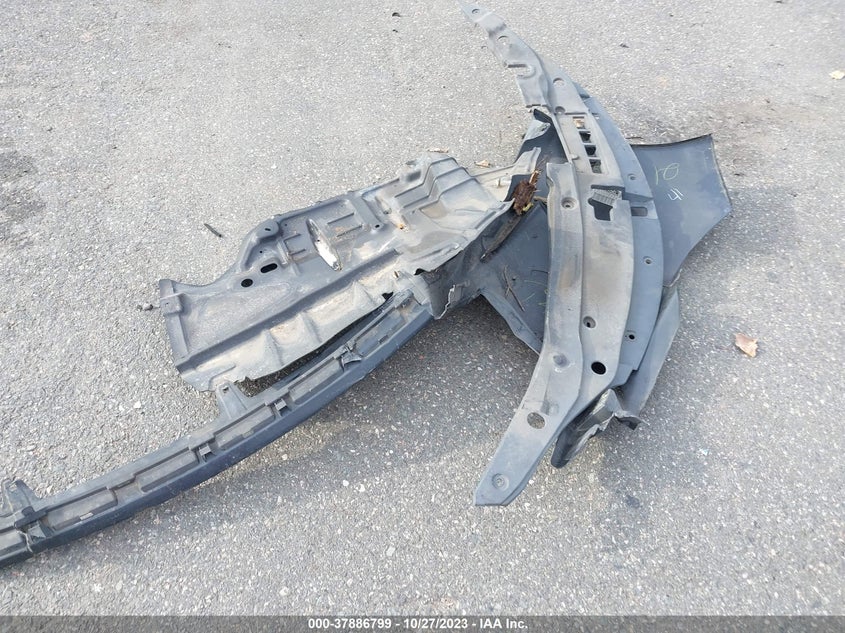 2015 Toyota Camry Xle/Se/Le/Xse VIN: 4T1BF1FK8FU033914 Lot: 37886799