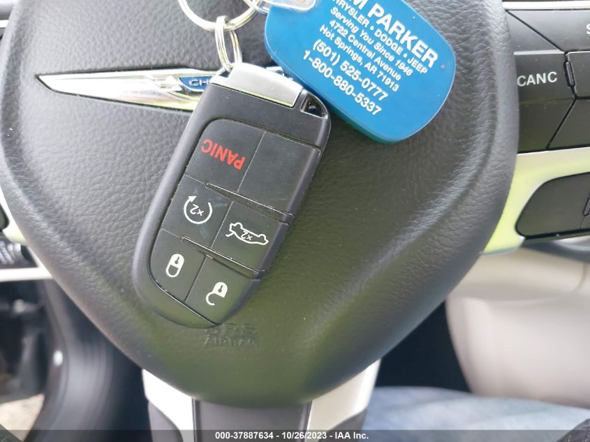 2015 Chrysler 200 C VIN: 1C3CCCCB9FN610126 Lot: 37887634