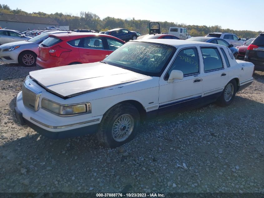 1996 Lincoln Town Car Sgn/Dmnd Anv/Cypress/Jn VIN: 1LNLM82W1TY686018 Lot: 37888776