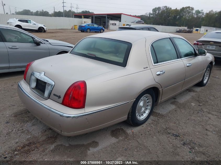 1998 Lincoln Town Car Executive VIN: 1LNFM81WXWY695626 Lot: 37888951