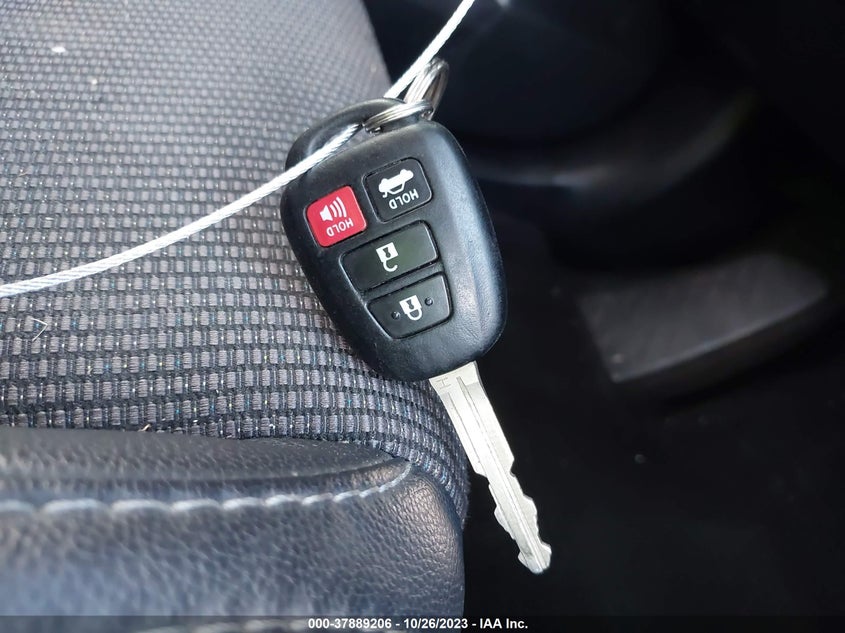 2017 Toyota Corolla L/Le/Xle/Se VIN: 5YFBURHE2HP630363 Lot: 37889206