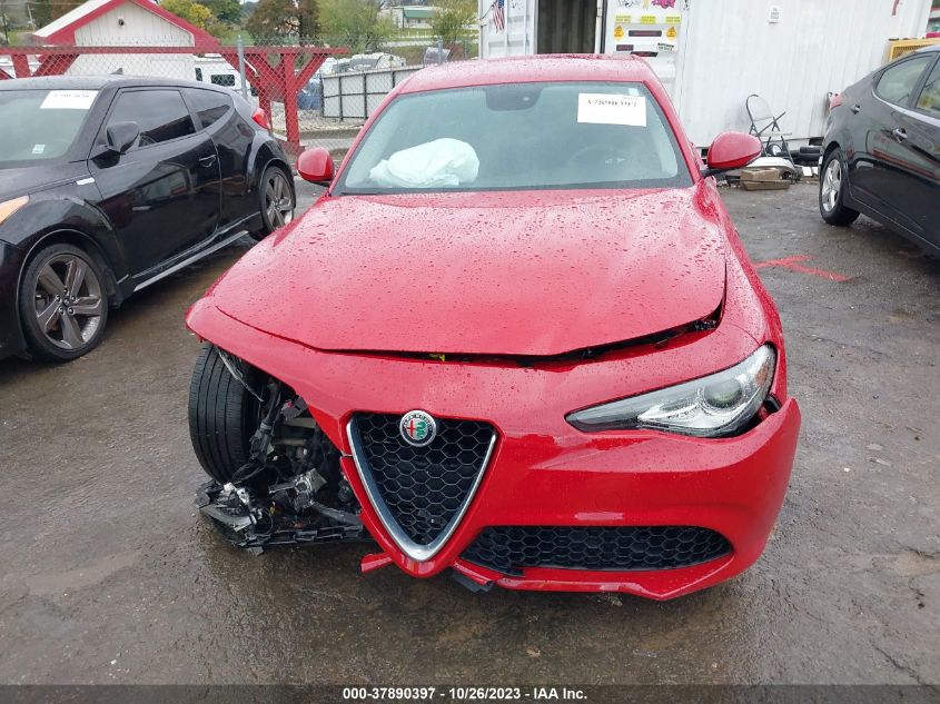 2018 Alfa Romeo Giulia VIN: ZARFAEBN9J7565956 Lot: 37890397