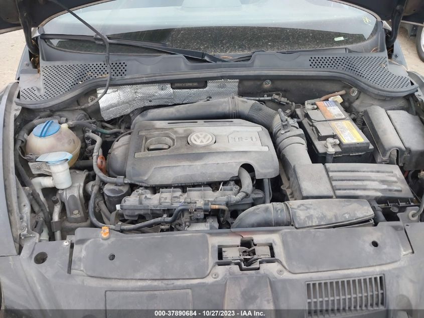 2013 Volkswagen Beetle Coupe 2.0T Turbo W/Sun/Sound VIN: 3VWVA7AT2DM661565 Lot: 37890684