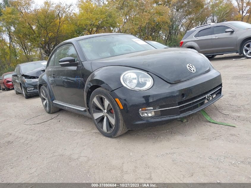 2013 Volkswagen Beetle Coupe 2.0T Turbo W/Sun/Sound VIN: 3VWVA7AT2DM661565 Lot: 37890684