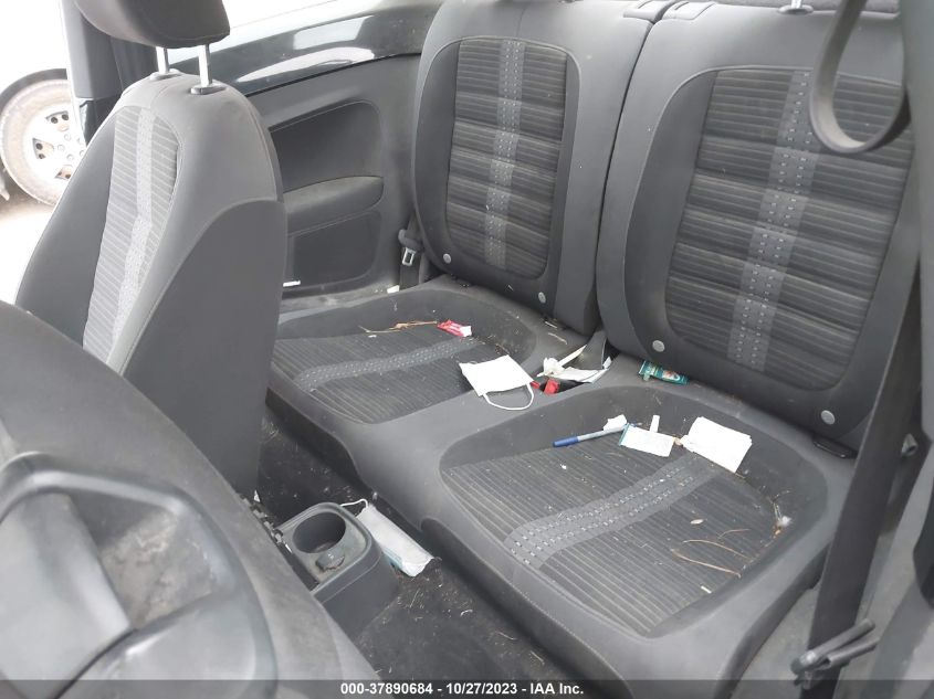 2013 Volkswagen Beetle Coupe 2.0T Turbo W/Sun/Sound VIN: 3VWVA7AT2DM661565 Lot: 37890684