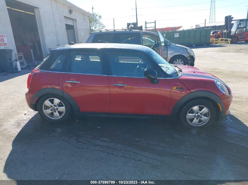 2015 Mini Hardtop Cooper VIN: WMWXS5C56FT828748 Lot: 37890799