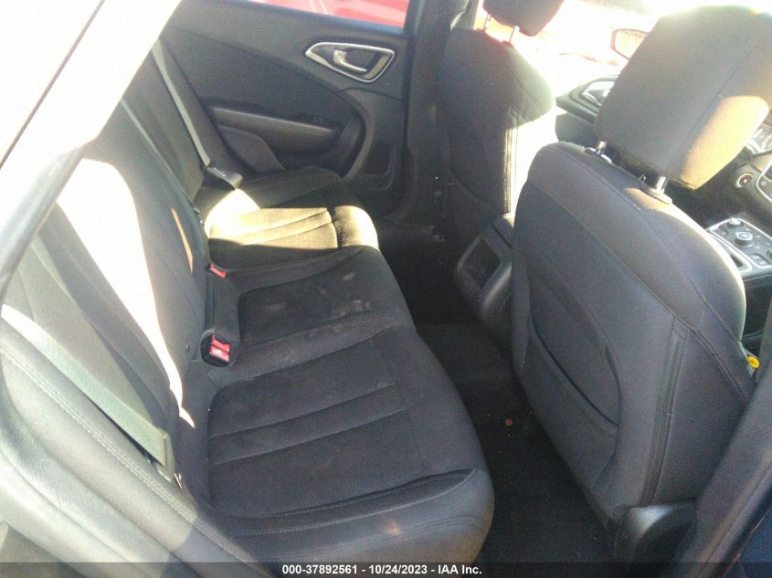 2015 Chrysler 200 Limited VIN: 1C3CCCAB3FN733794 Lot: 37892561