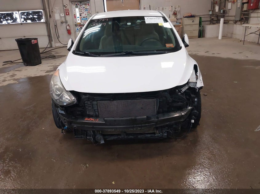 2013 Hyundai Elantra Gt VIN: KMHD35LE9DU106664 Lot: 37893549