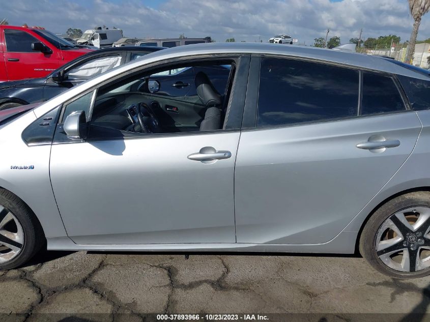 JTDKARFU0G3518901 2016 Toyota Prius Three Touring