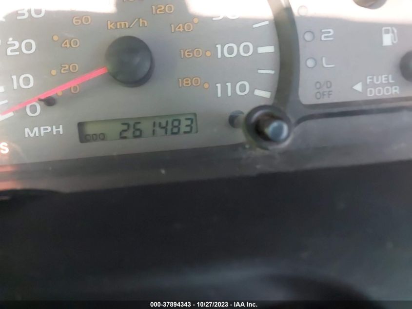 2001 Toyota Sequoia Limited VIN: 5TDBT48A21S017627 Lot: 37894343