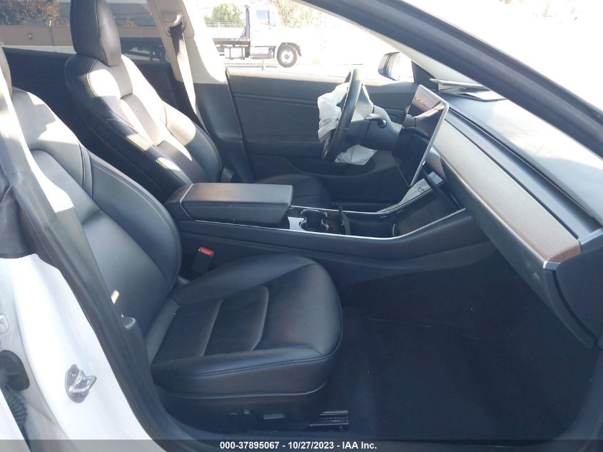 5YJ3E1EB8JF146776 2018 Tesla Model 3 Performance/Long Range