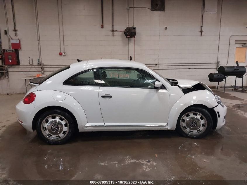 2015 Volkswagen Beetle Coupe 1.8T Classic VIN: 3VWF17AT6FM603286 Lot: 37895319