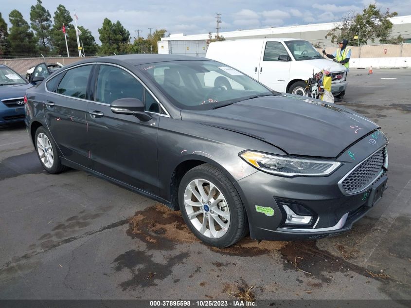 2019 Ford Fusion Energi Titanium VIN: 3FA6P0SU1KR177638 Lot: 37895598