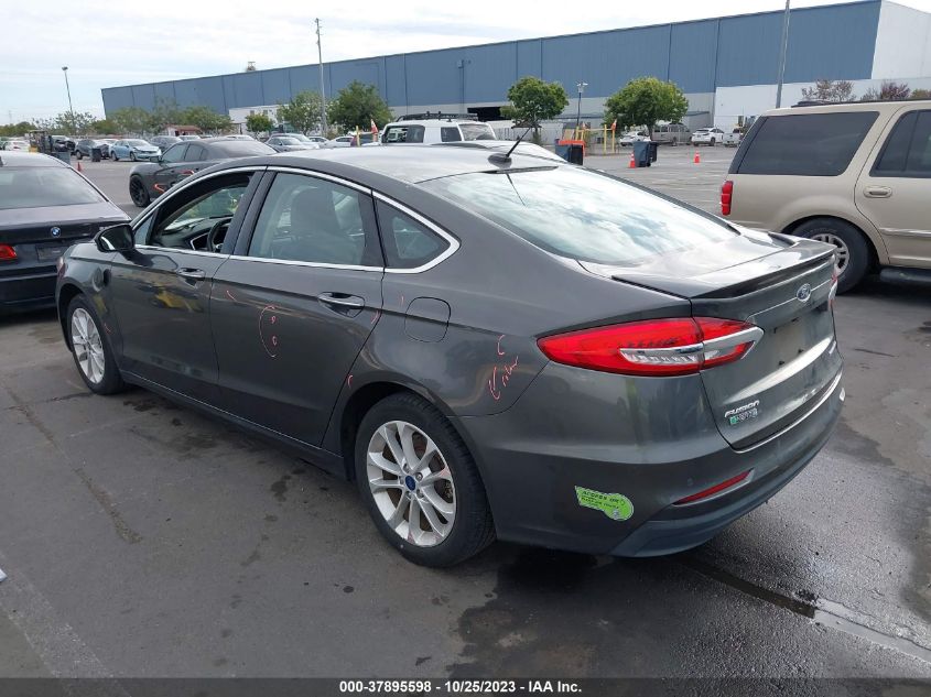 2019 Ford Fusion Energi Titanium VIN: 3FA6P0SU1KR177638 Lot: 37895598