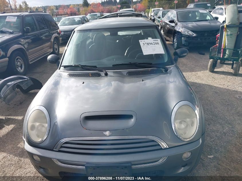 2004 Mini Cooper Hardtop S VIN: WMWRE33494TD89640 Lot: 37896208