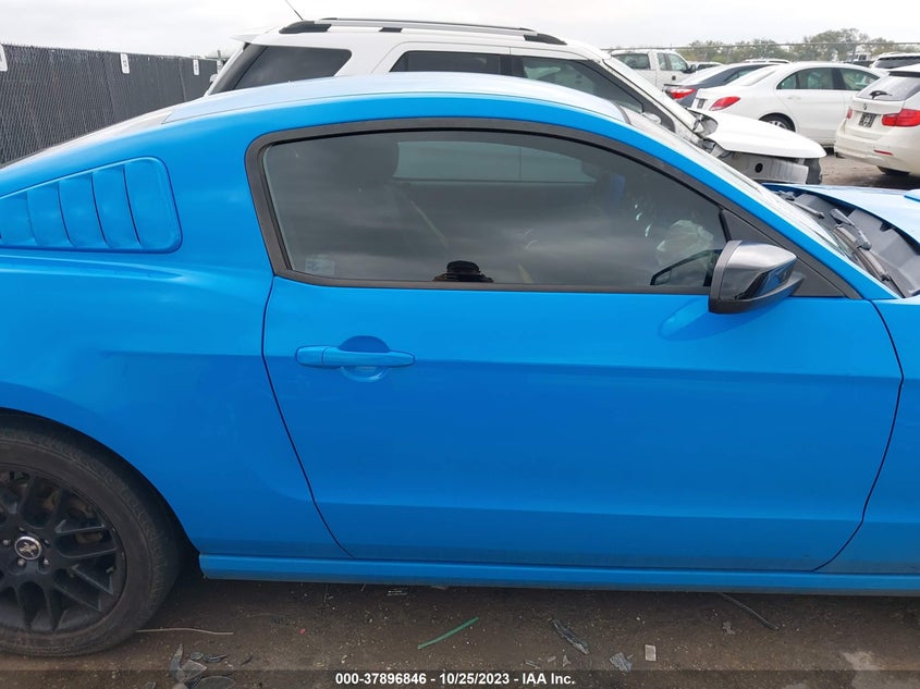 1ZVBP8AM1E5260967 2014 Ford Mustang V6