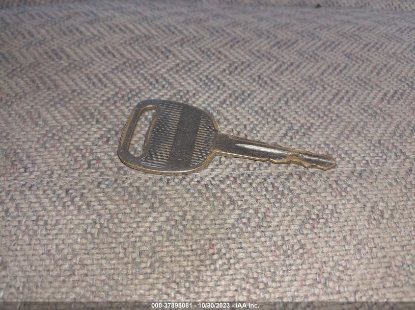 2005 Chevrolet Express Cargo Van VIN: 1GCGG25V651202353 Lot: 37898081