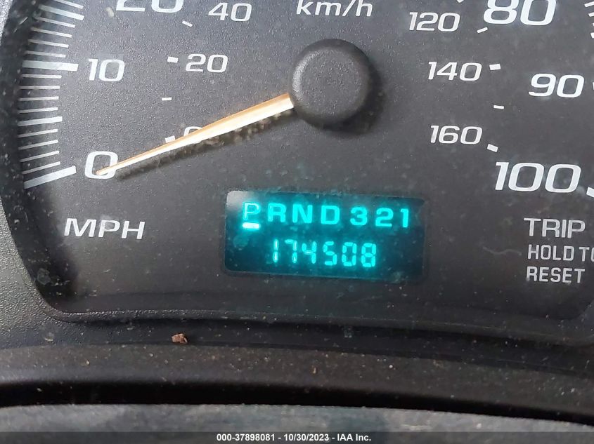 2005 Chevrolet Express Cargo Van VIN: 1GCGG25V651202353 Lot: 37898081