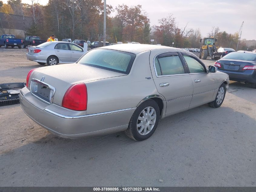 2011 Lincoln Town Car Signature Limited VIN: 2LNBL8CV3BX765869 Lot: 37898095