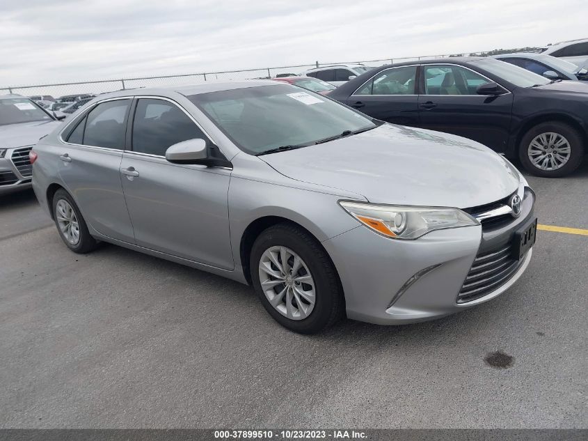 2015 Toyota Camry Xle/Se/Le/Xse VIN: 4T4BF1FK5FR467942 Lot: 37899510