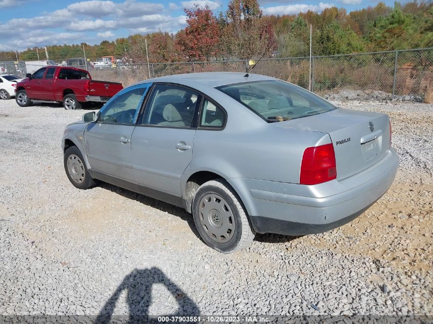 1999 Volkswagen Passat Gls VIN: WVWMA63B7XE517615 Lot: 37903551