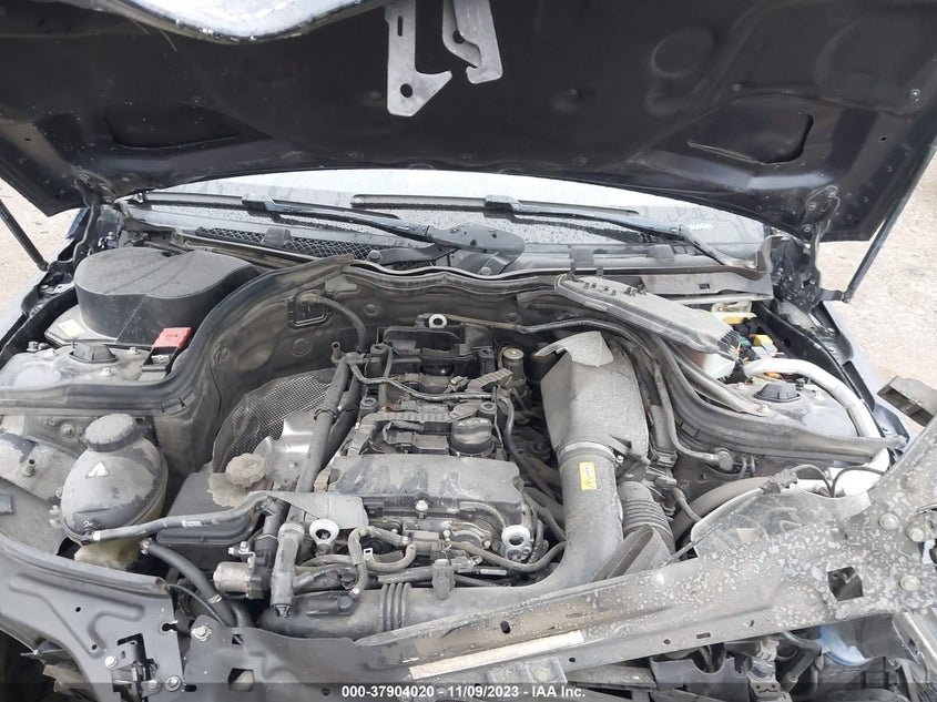 2014 MERCEDES-BENZ C 250 SPORT/LUXURY - WDDGF4HB2EG222828