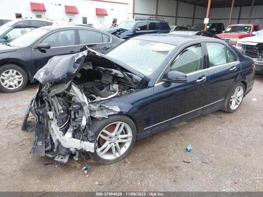 2014 MERCEDES-BENZ C 250 SPORT/LUXURY - WDDGF4HB2EG222828