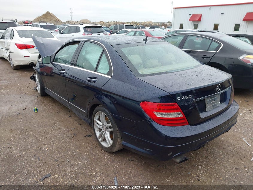 2014 MERCEDES-BENZ C 250 SPORT/LUXURY - WDDGF4HB2EG222828