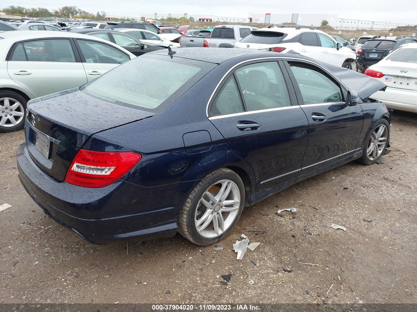 2014 MERCEDES-BENZ C 250 SPORT/LUXURY - WDDGF4HB2EG222828