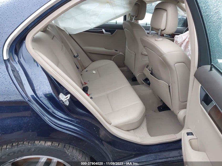 2014 MERCEDES-BENZ C 250 SPORT/LUXURY - WDDGF4HB2EG222828