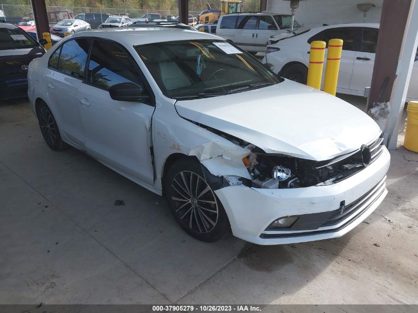 2015 Volkswagen Jetta Sedan 1.8T Sport VIN: 3VWD17AJ5FM223183 Lot: 37905279