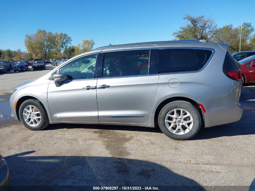 2020 Chrysler Pacifica Touring L VIN: 2C4RC1BG6LR131586 Lot: 37905297