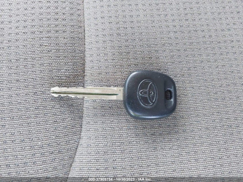 2004 Toyota Sienna Ce/Le VIN: 5TDZA23C54S136746 Lot: 37905754