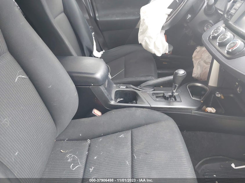 VIN JTMBFREVXHJ704647 2017 TOYOTA RAV4 LE