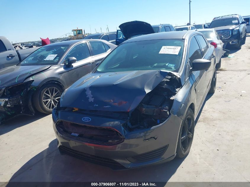 2018 Ford Focus S VIN: 1FADP3E28JL236006 Lot: 37906807