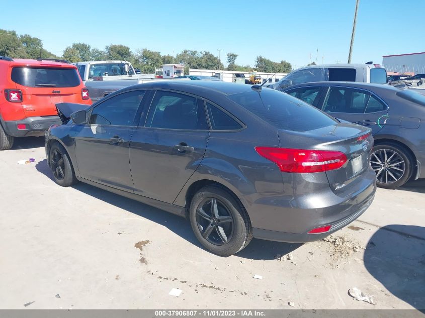 2018 Ford Focus S VIN: 1FADP3E28JL236006 Lot: 37906807