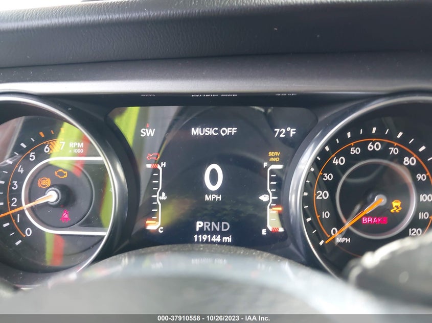 1C4HJXEN8JW331534 2018 Jeep Wrangler Unlimited Sahara