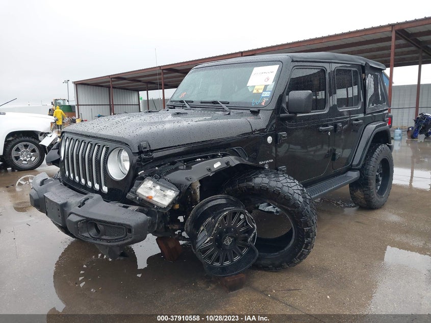 1C4HJXEN8JW331534 2018 Jeep Wrangler Unlimited Sahara