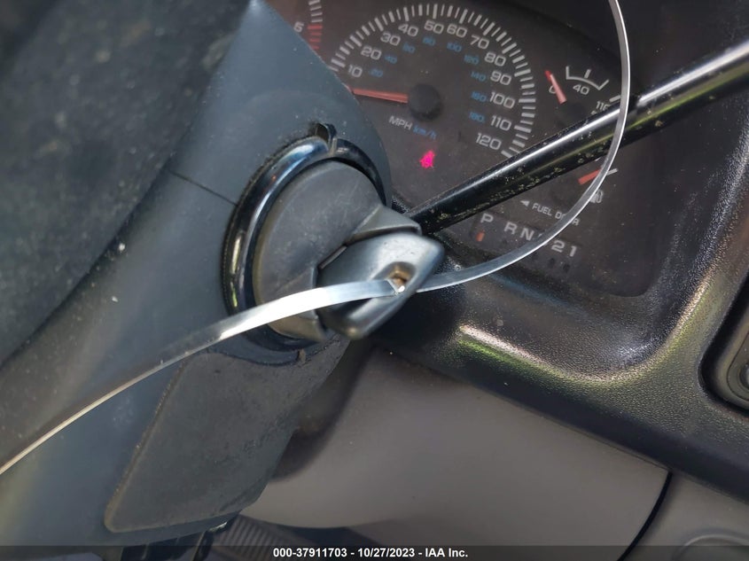 2001 Dodge Ram 1500 VIN: 3B7HF13YX1G806854 Lot: 37911703