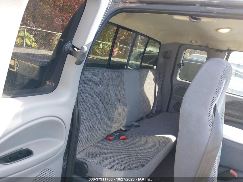 2001 Dodge Ram 1500 VIN: 3B7HF13YX1G806854 Lot: 37911703