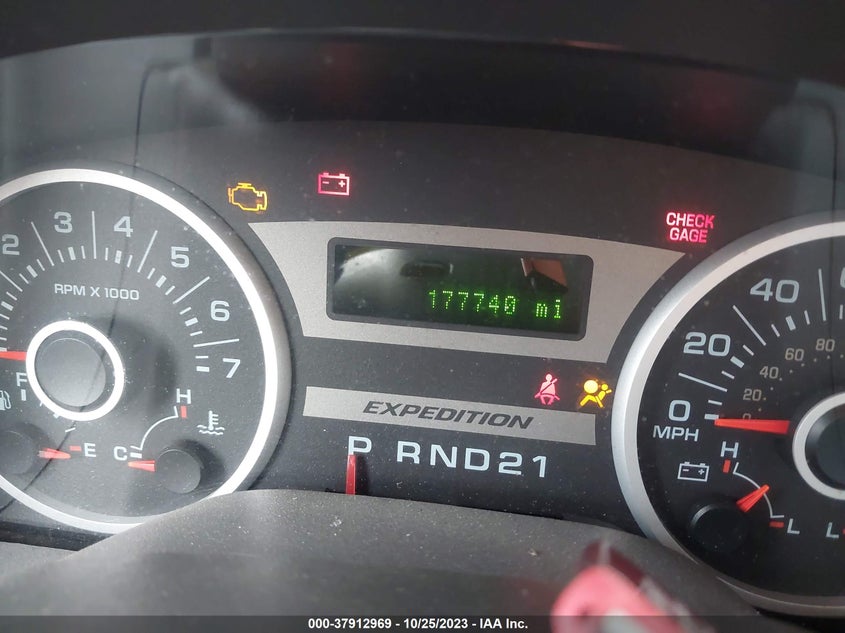 2006 Ford Expedition Limited VIN: 1FMFU19566LA96710 Lot: 37912969